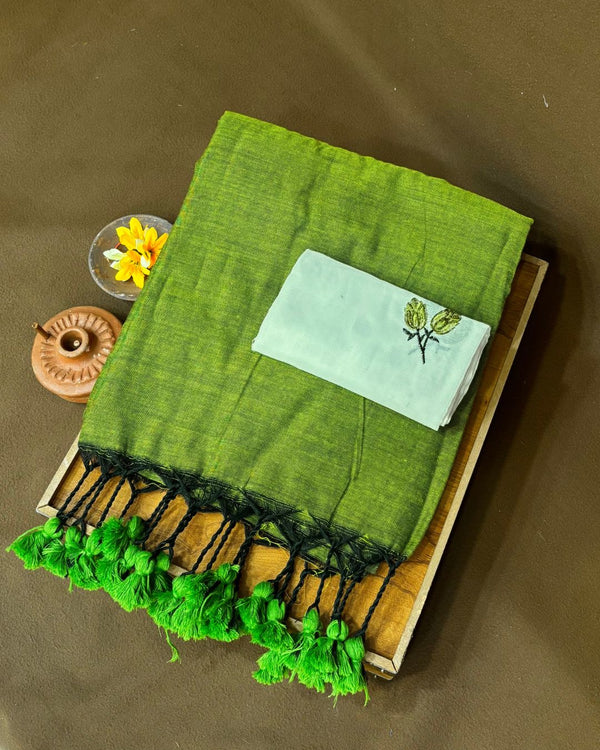 Olive Green Colour Cotton Saree with Contrast Blouse Piece