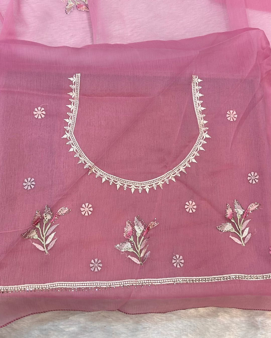 Onion Pink Colour Crunchy Silk Thread Work Saree