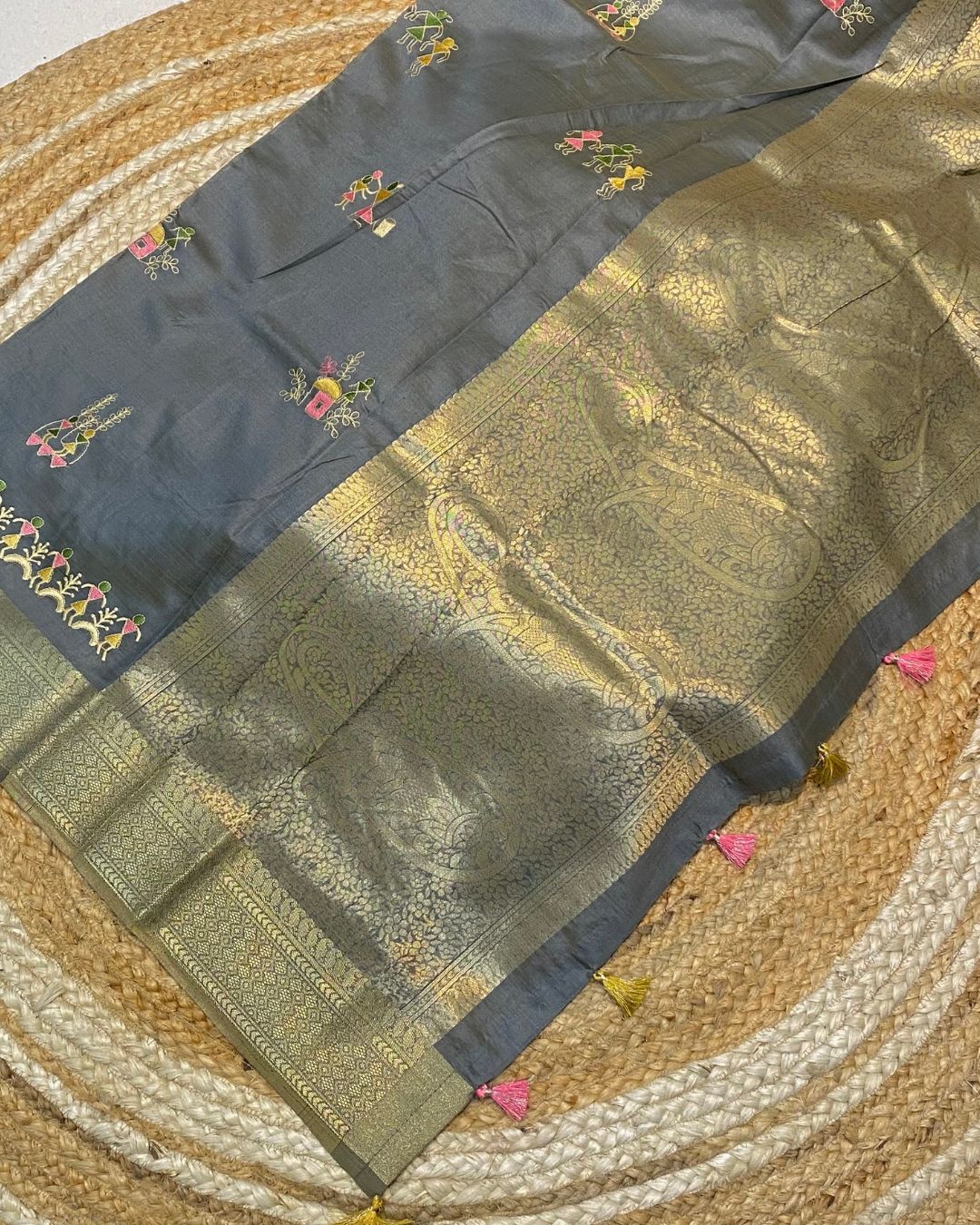 Stone Grey Colour Cotton Silk Warli Design Saree