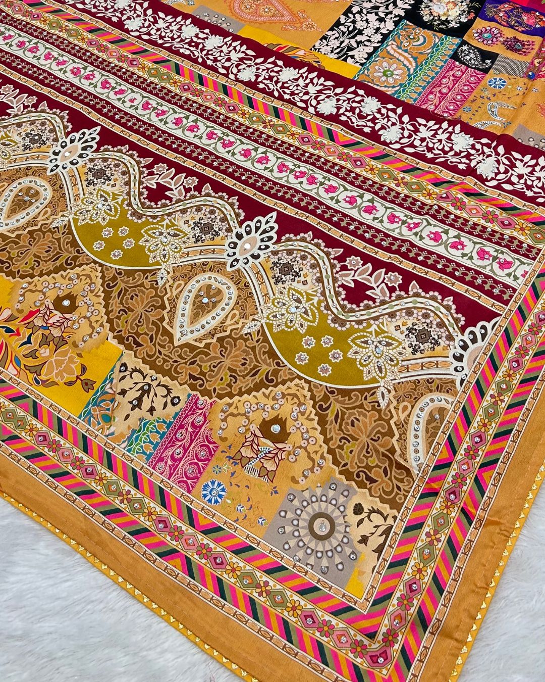 0ld Gold Colour Digital Patchwork Printed Saree