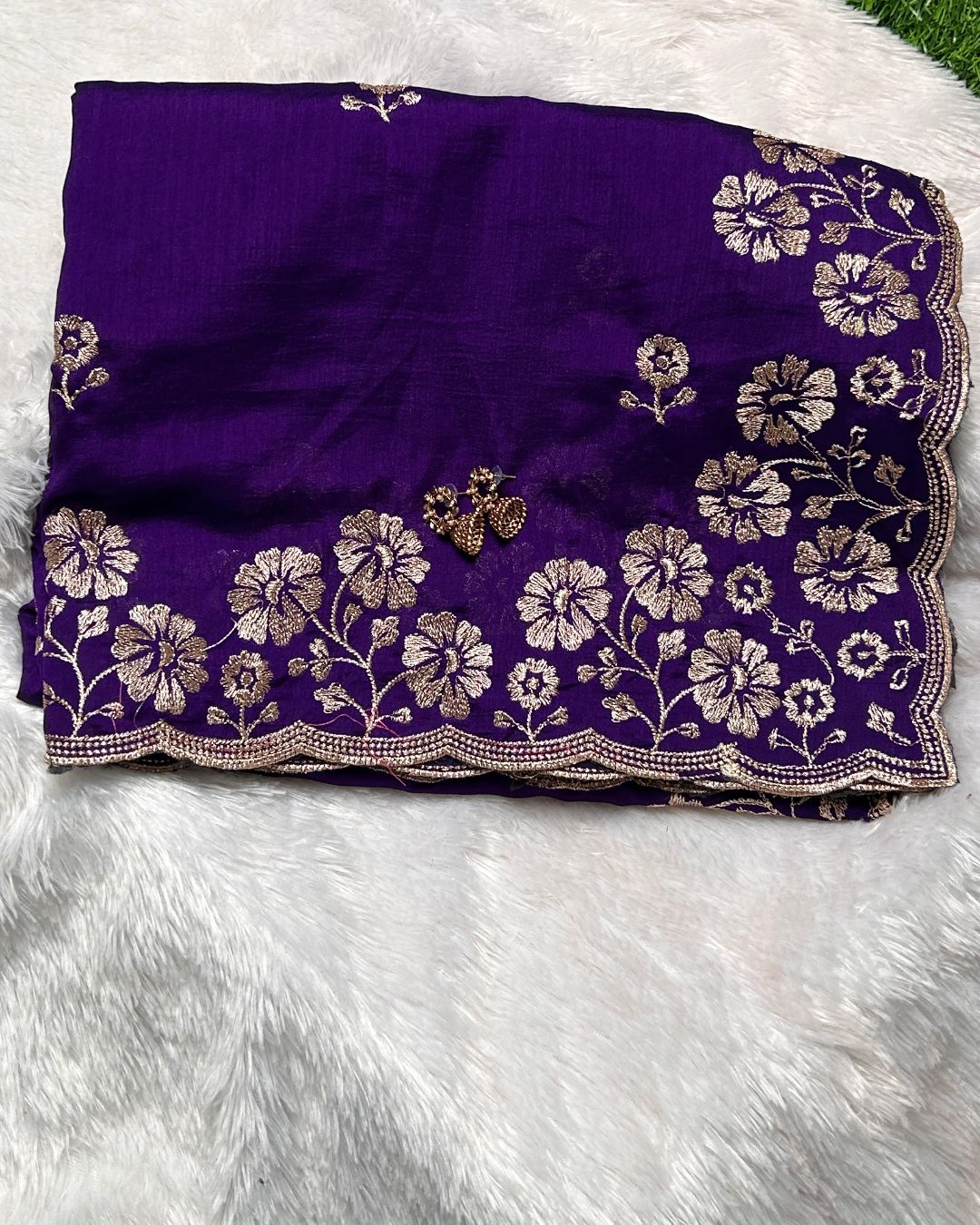 Purple Colour Vichitra Silk Cut Wok Border Saree