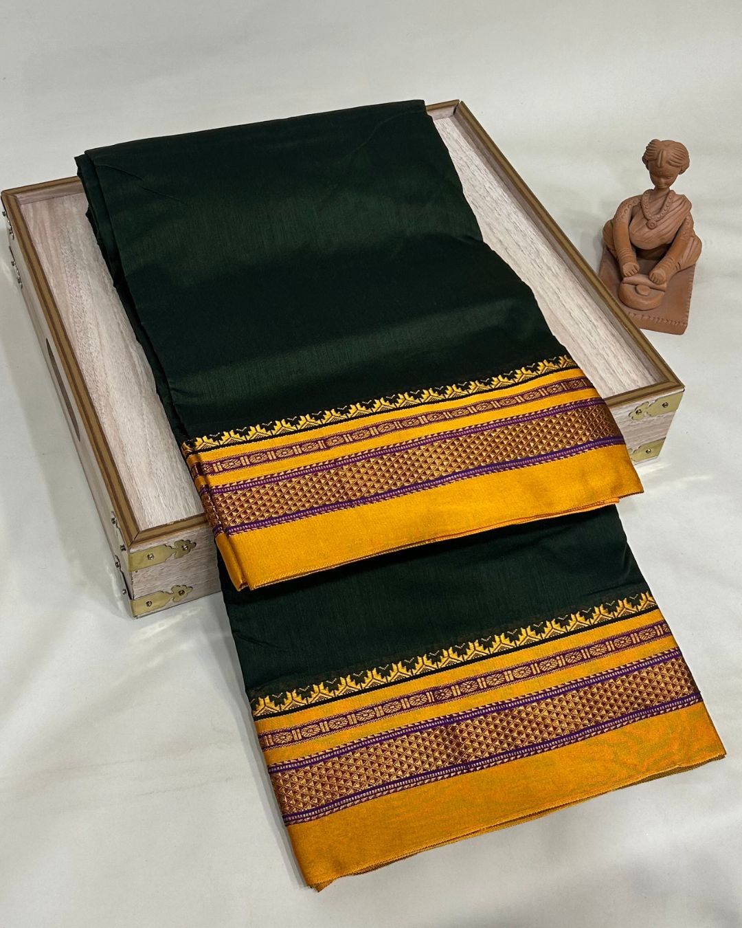 Dark Mehendi Green Colour Irkal/Ilkal Cotton Saree