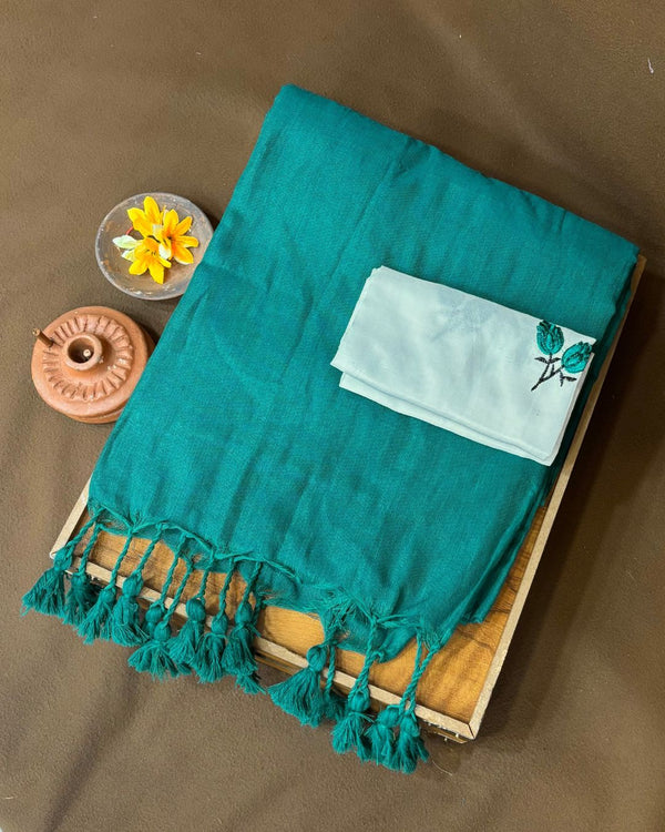 Rama Green Colour Cotton Saree with Contrast Blouse Piece