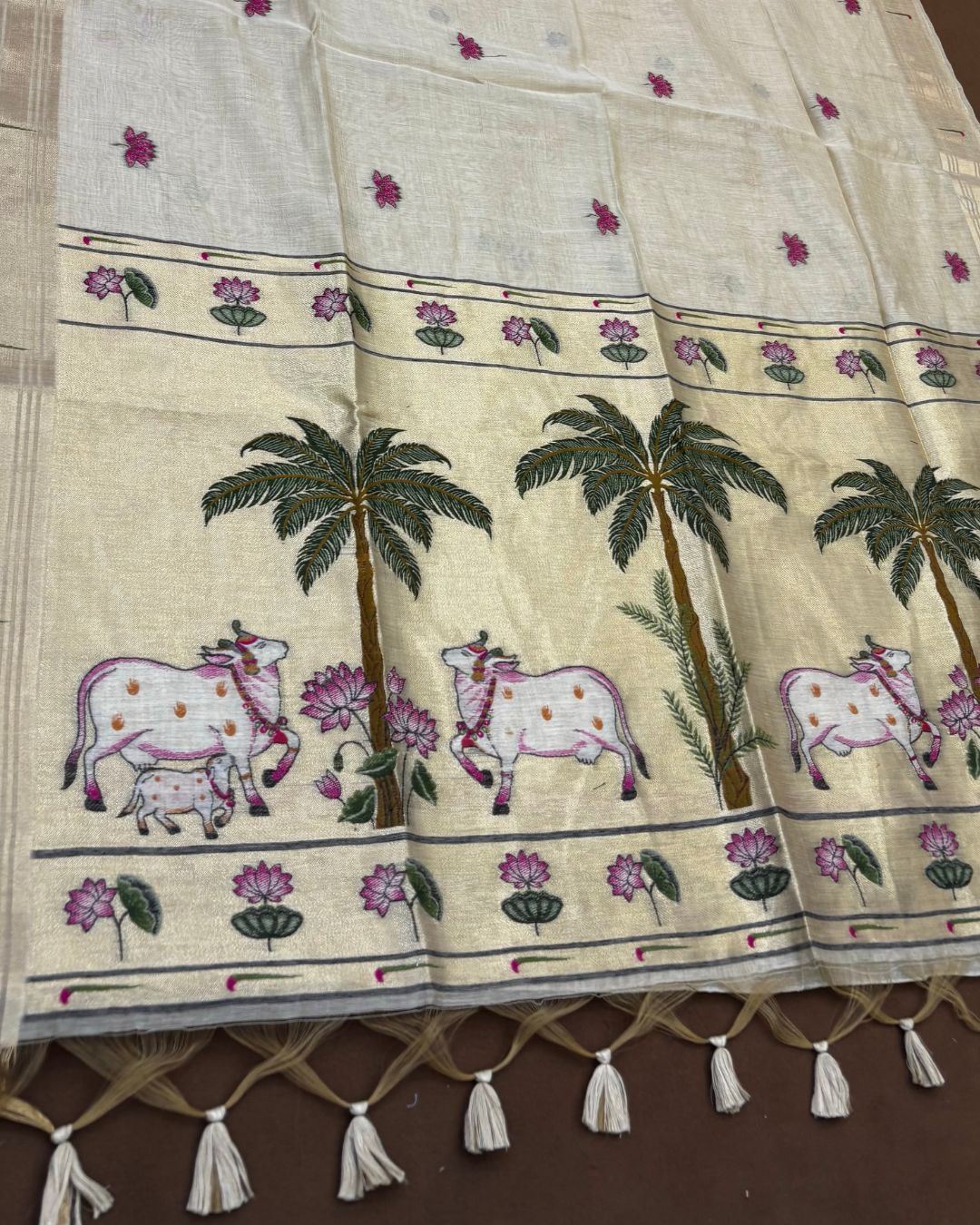 Cream Beige Gold Colour Thread work Cotton Saree