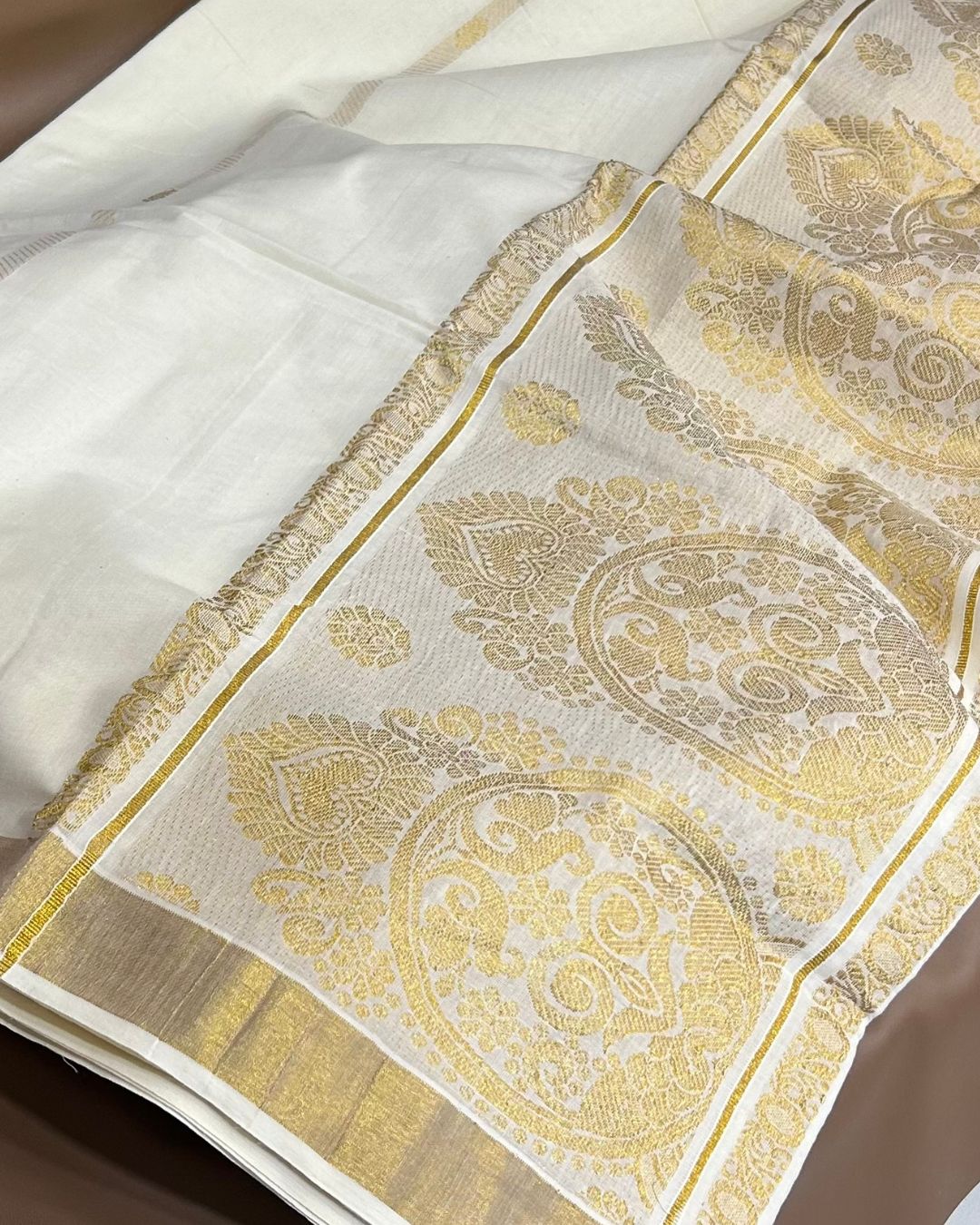 Off White Colour Kerala Cotton Plain Saree with Rich Pallu