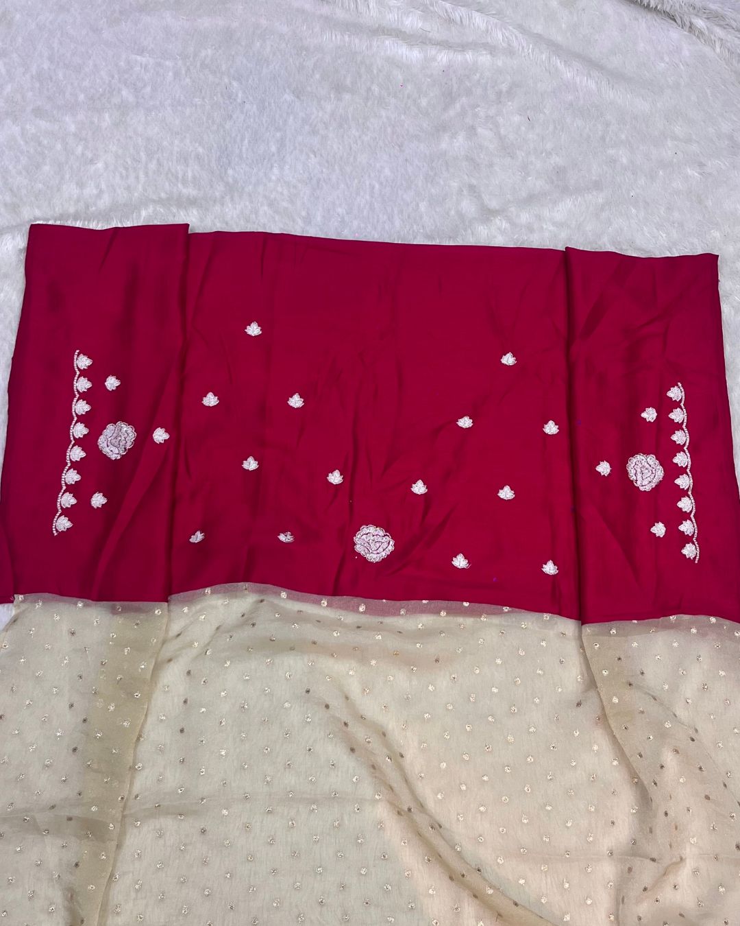 Off White Colour Shimmer Fandy Saree