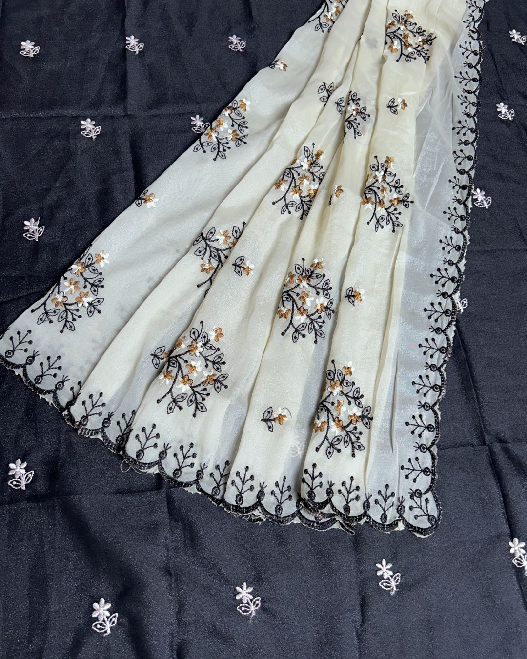 Elehat Off White Saree With Black Floral Embroidery Work Saree