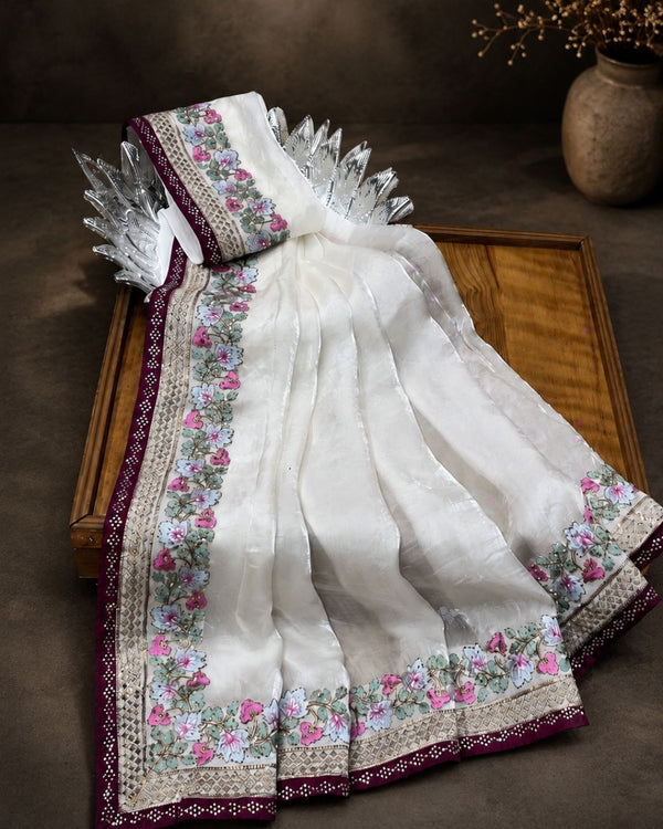 White Colour Fandy Saree with Contrast Blouse Piece