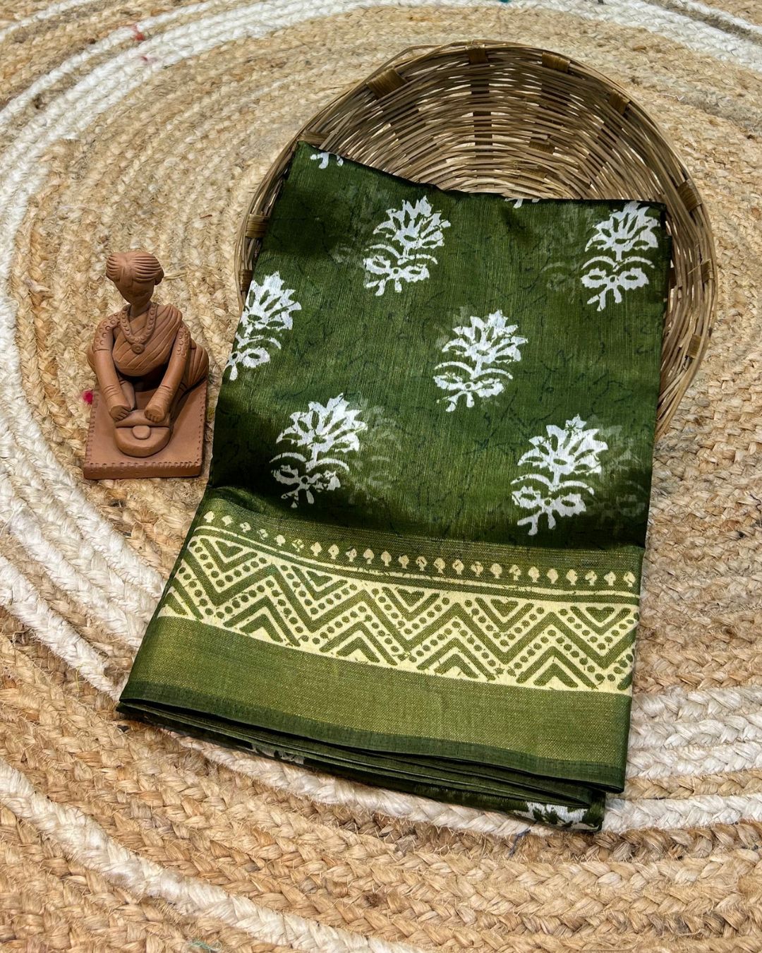 Moss Green Colour Cotton-Blend Floral Printed Saree