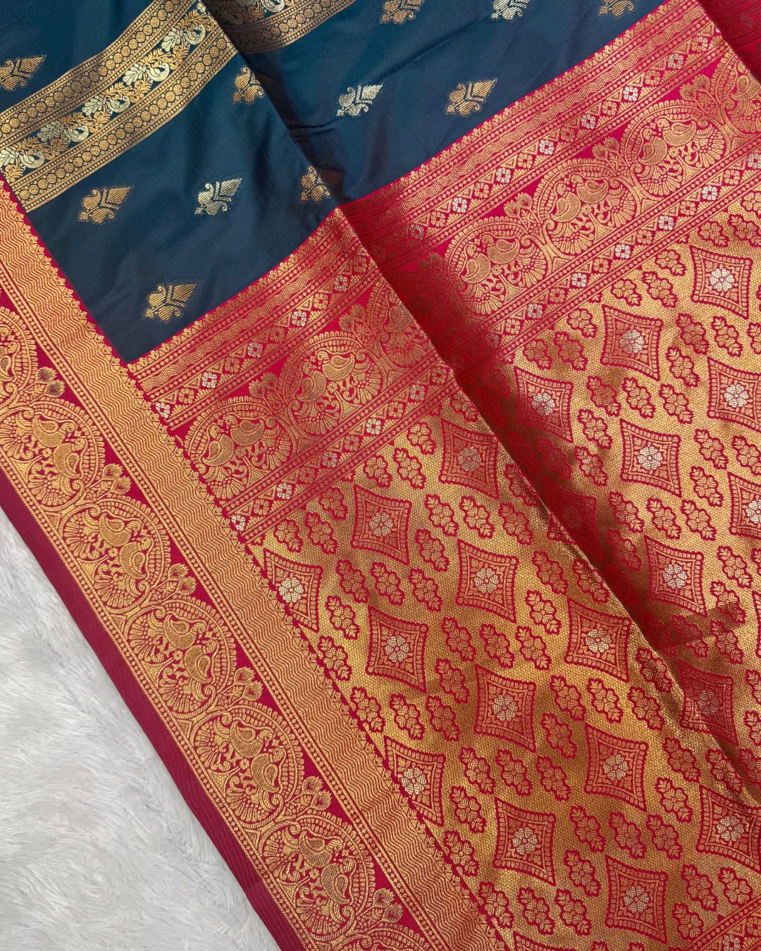 Peacock Blue Colour Semi Silk Contrast Border Zari Saree