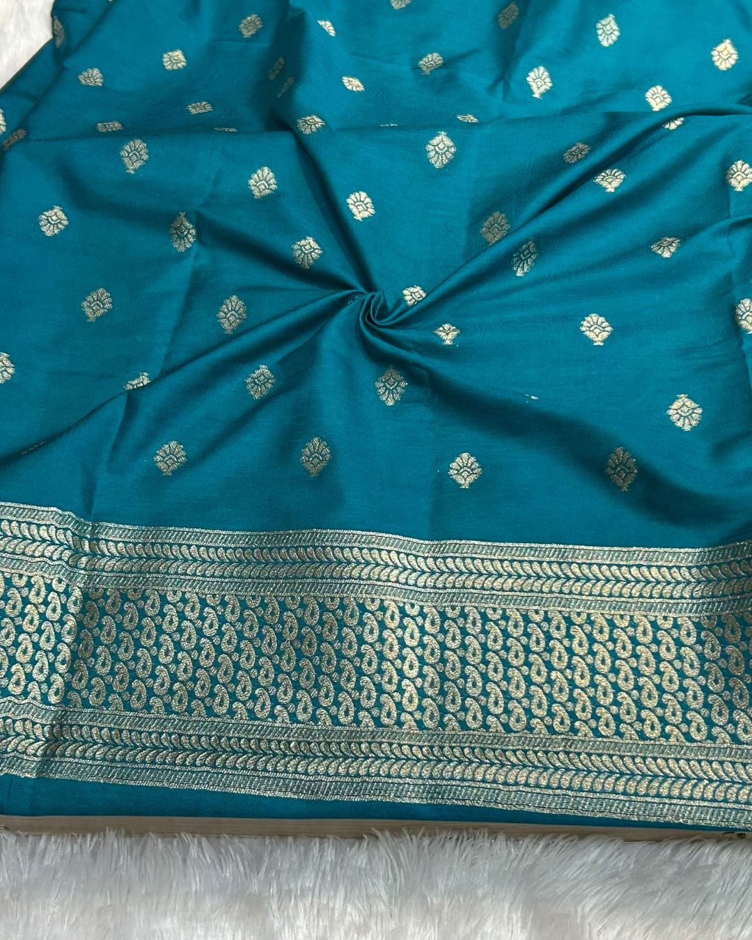 Chintamani Colour Dola Silk Saree