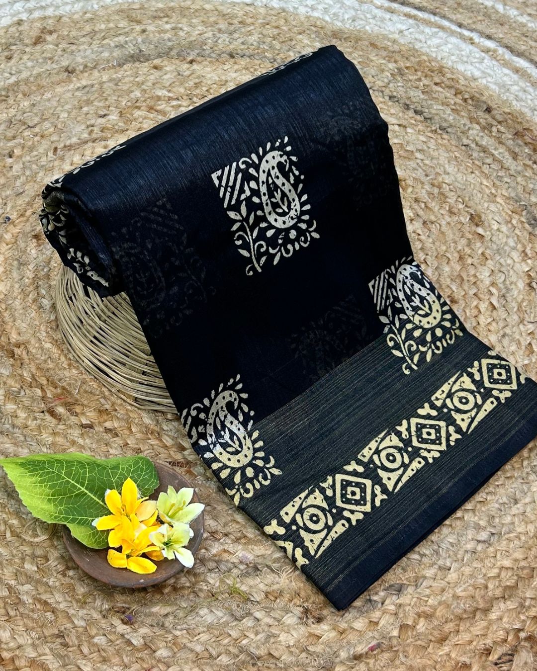Black Colour Cotton-Blend Paisley Printed Saree