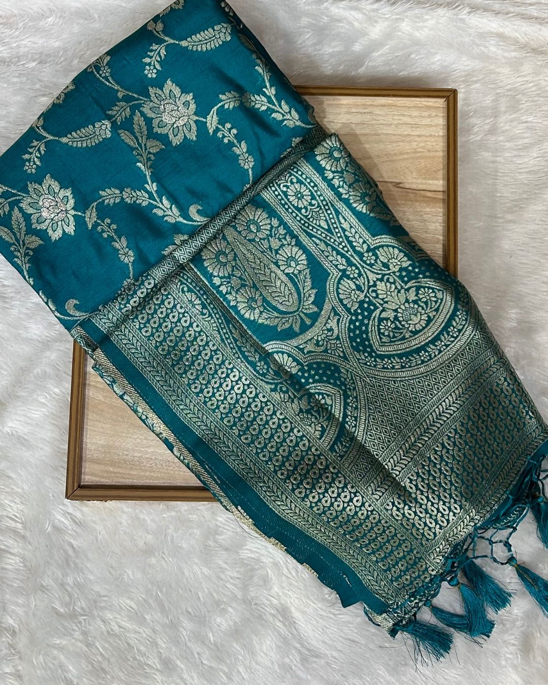 Chintamani Colour Dola Silk Saree