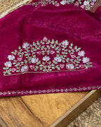 White Colour Fandy Saree with Contrast Blouse Piece