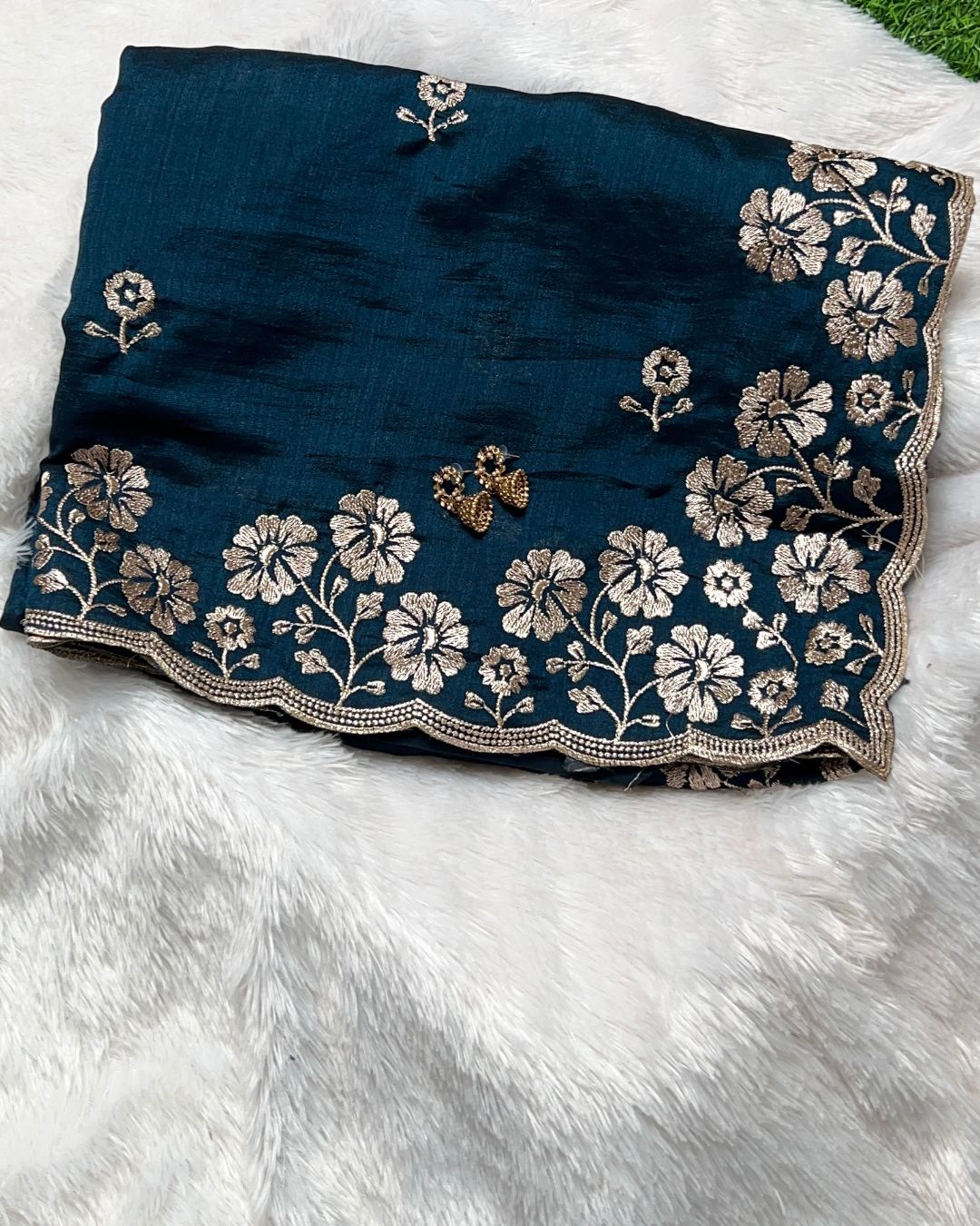 Dark Petrol Blue Colour Vichitra Silk Cut Wok Border Saree