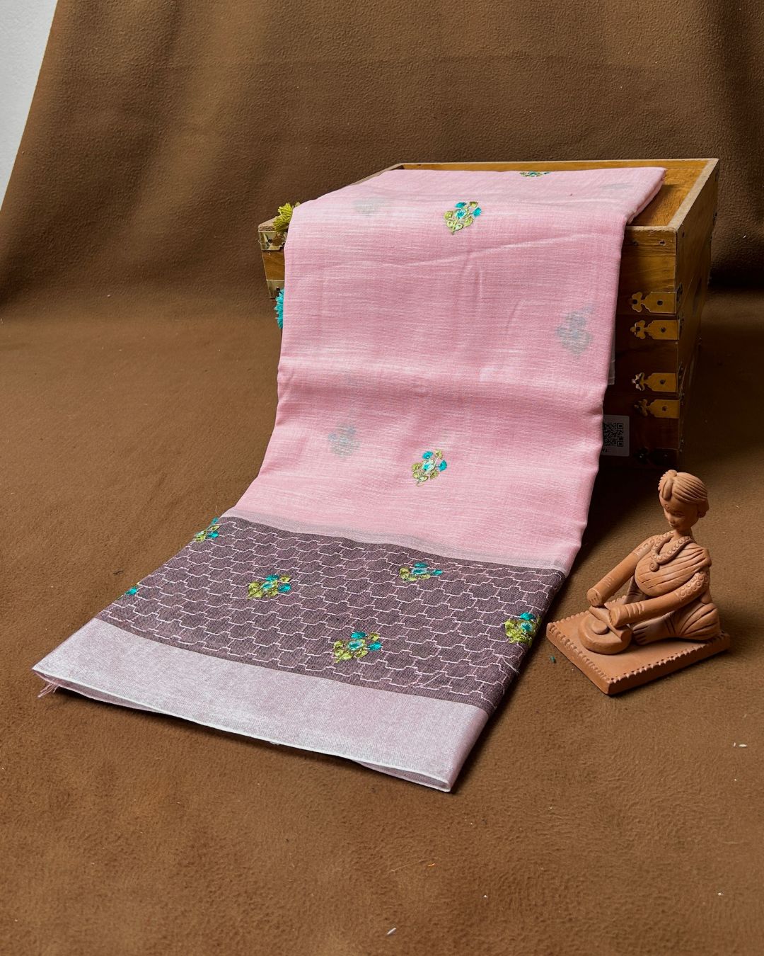 Baby Pink Colour Cotton Floral Embroidery Saree