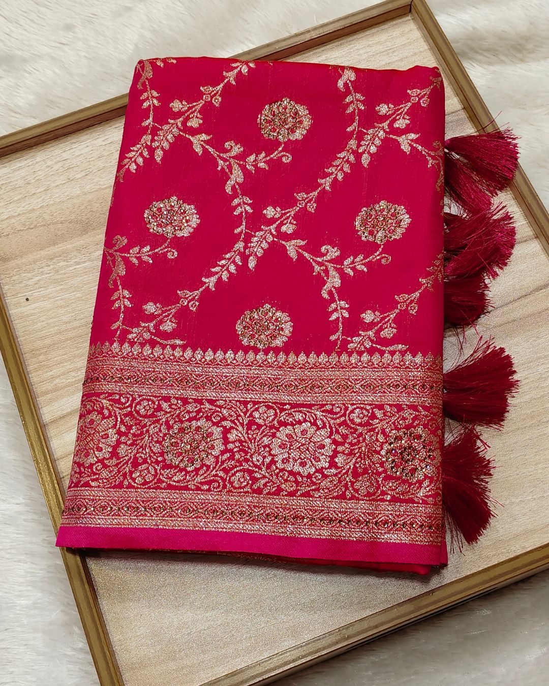 Pink colour Banarasi Silk Saree